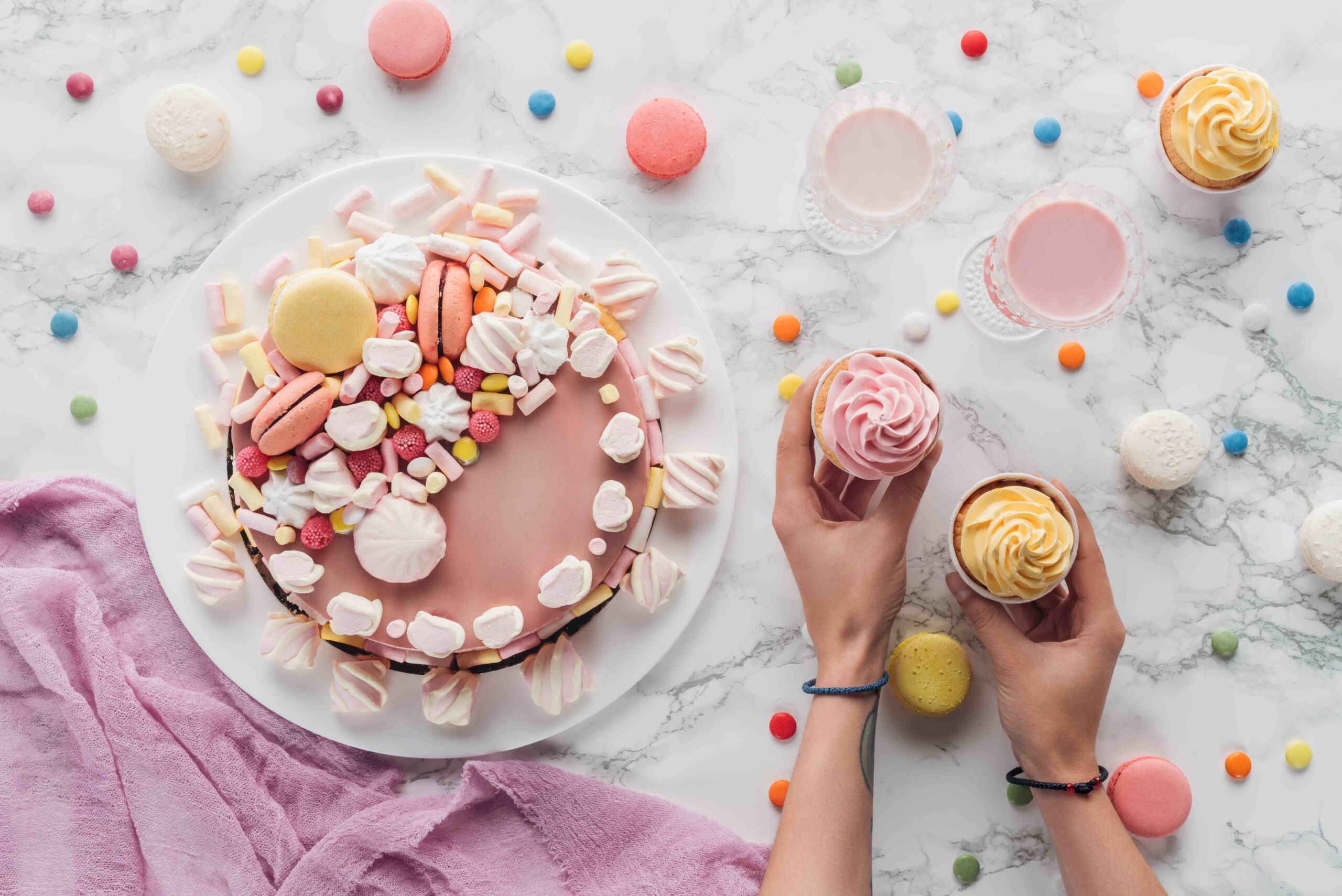 What to Consider Before Ordering a Customized Macaron Birthday Cake: